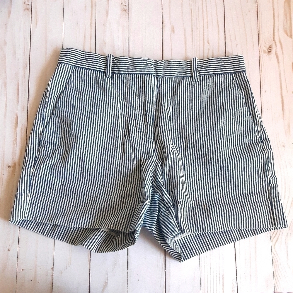 GAP Tailored Striped Fitted Boho High Rise Shorts Size 0R Blue White